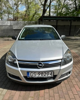 Opel Astra cena 7600 przebieg: 195002, rok produkcji 2004 z Gdańsk małe 29